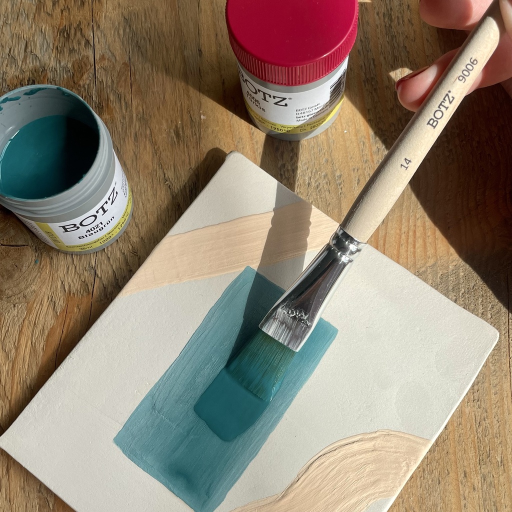 BOTZ, Brush, bristle, straight, size 14